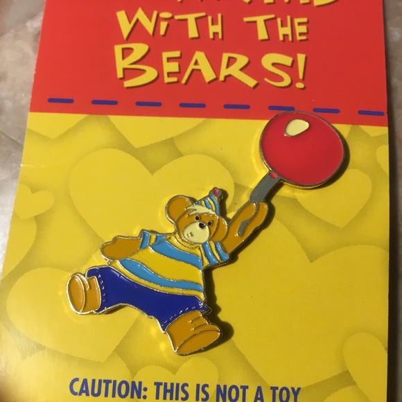 Built A Bear Lapel Pin 2007 Year of Friendship - Picture 5 of 5